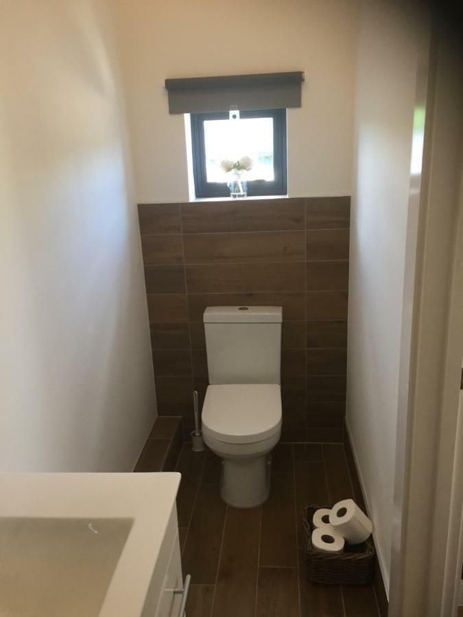 Willow Court Farm Studio South & Petting Farm, 8 Mins From Legoland & Windsor, 15 Mins From Lapland Uk מראה חיצוני תמונה